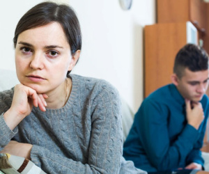 Mẹ chỉ cho phép tôi 'sống thật' sau khi sinh được cháu đích tôn cho bà