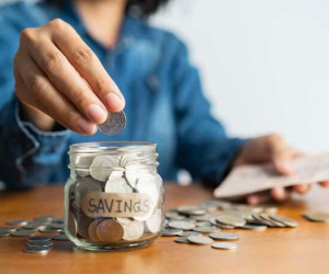 Vì sao phụ nữ giỏi tiết kiệm tiền hơn nam giới?