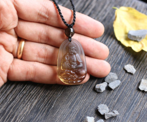 Đeo tượng Phật trên người: Nên hay không, liệu có bị coi là phạm kỵ?