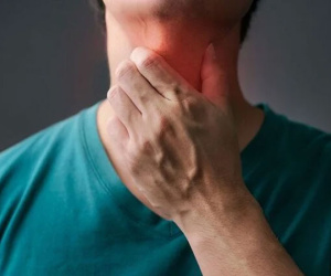 Dấu hiệu ung thư thực quản nhiều người lầm tưởng viêm họng