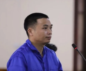 Chồng đâm vợ khi đến tòa hòa giải ly hôn lĩnh 8 năm tù