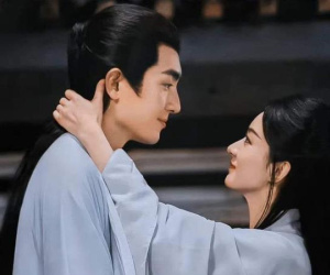 Lâm Canh Tân 'bóc phốt' tổ đạo cụ Dữ Phượng Hành khiến Triệu Lệ Dĩnh suýt ngất, không đọc nổi thoại