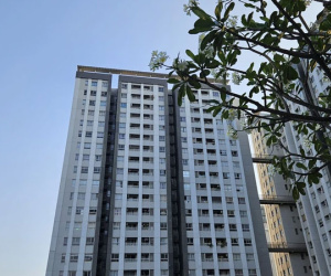 Ngân hàng 'đua' giảm lãi suất vay mua nhà mới, khoản cũ vẫn rất cao