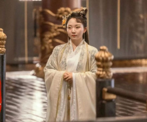 Sao nữ phá nát nguyên tác Dữ Phượng Hành khiến dân tình phẫn nộ, 'xấu người xấu nết' mà đòi đóng đệ nhất mỹ nhân