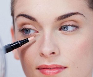 Những biện pháp đẩy lùi nỗi ám ảnh mang tên 'quầng thâm mắt' tại nhà