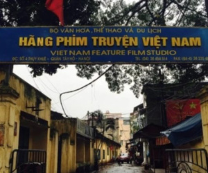 Tạm hoãn xuất cảnh với Chủ tịch Hãng phim truyện Việt Nam