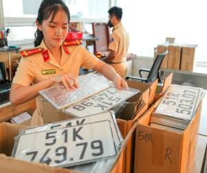 Có nên đấu giá biển số xe máy?