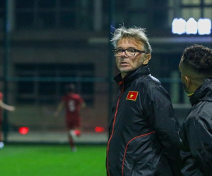 Báo Hàn Quốc ngỡ ngàng khi VFF không mất tiền đền bù cho HLV Troussier