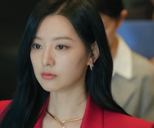 Kim Ji Won lên đồ 'báo thù' gần 1,3 tỷ trong tập 7 'Queen of Tears': Đỏ rực hừng hực để dằn mặt chồng