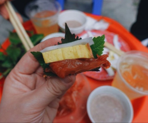 Đến hẹn lại lên, dân tình Hà Nội lại 'đổ xô' rủ nhau đi ăn loại đặc sản mỗi năm chỉ có một mùa