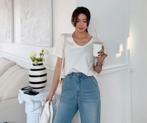 5 mẫu áo thun trẻ trung và thanh lịch dành cho tuổi ngoài 40