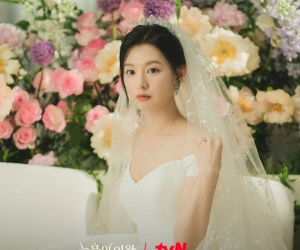 Bộ sưu tập trang sức của Kim Ji Won trong phim 'Nữ hoàng nước mắt'
