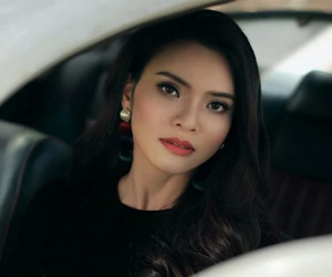 Nữ nghệ sĩ trẻ nhất vừa được phong tặng NSND nói về cụm từ 'không chồng, không con' ở tuổi 42