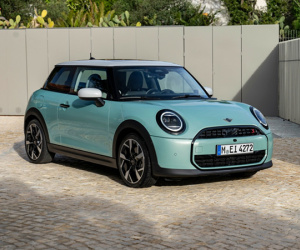 MINI Cooper S Classic Trim phối màu cổ điển ăn nhập với hatchback