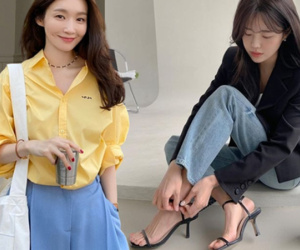 BTV thời trang gọi tên 4 mẫu giày hè: Mát chân tôn dáng, cứ diện với đồ công sở là 'auto đẹp'