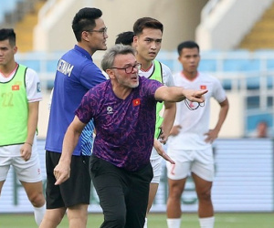 HLV Troussier: 'Muốn đi World Cup, Việt Nam cần 20 Hoàng Đức hoặc 20 Việt Anh'
