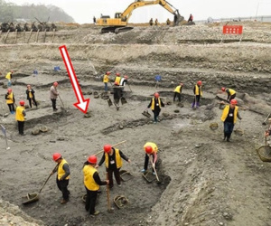 Phát hiện kho báu hơn 10.000 vật bằng vàng dưới sông, chuyên gia hút nước 4 tháng liên tục mới lấy được