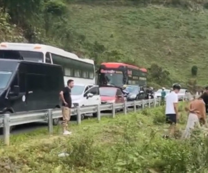 Tai nạn liên hoàn giữa 3 xe ô tô khách, 1 người tử vong