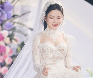 Hé lộ mức giá của 6 mẫu váy cưới mà cô dâu Chu Thanh Huyền từng mặc