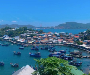 Cuộc sống ít người biết ở hòn đảo du lịch hoang sơ giữa lòng Nha Trang