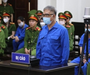 Lời khai đầu tiên tại toà của ông Đỗ Hữu Ca: Cầm 35 tỷ để 'cứu người em'