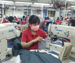 Nghỉ lễ 30-4 và 1-5 liên tục 5 ngày: Tiền lương những ngày hoán đổi thế nào?