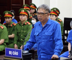 Màn tranh cãi tại tòa giữa bị cáo Đỗ Hữu Ca và Trương Xuân Đước