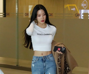 Skinny jeans - 'ác mộng' của nhiều người đã chính thức trở lại đường đua hot trends 2024!