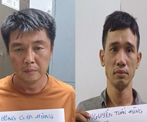 Bắt 4 đối tượng cướp giật điện thoại của du khách nước ngoài ở TPHCM