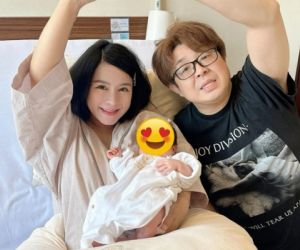 Bà Nhân Vlog sinh con đầu lòng, vỡ oà chia sẻ: Cuối cùng kỳ tích cũng xuất hiện với người phụ nữ trứng gần về 0