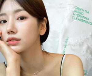 Tới cửa hàng mỹ phẩm, BTV sẽ rước 5 món skincare này để đi biển: Sắm đủ thì yên tâm da không bị 'xuống cấp'