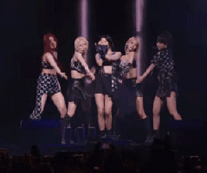 Netizen Hàn phản ứng gay gắt về sân khấu Coachella của LE SSERAFIM: 'Quá xấu hổ, đừng gọi đây là Kpop!'
