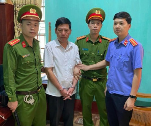 Bắt giữ một Chủ tịch thị trấn ở Bắc Giang