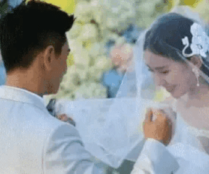 Lương Sơn Bá giàu nhất showbiz vẫn trẻ đẹp sau 30 năm, nghỉ diễn kiếm 100 nghìn tỷ chỉ sau 1 đêm