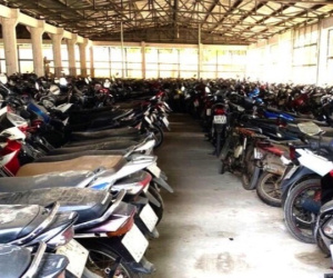 Bãi giữ xe ở Bình Dương quá tải vì người vi phạm 'bị bắt là bỏ phương tiện'
