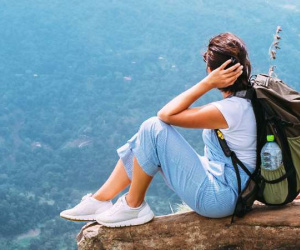 'Chữa lành' hay đu trend để 'rách nát' hơn?