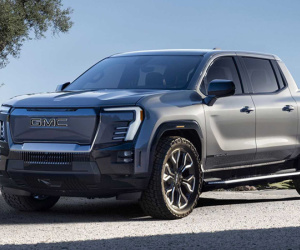 GMC Sierra Denali EV - bán tải 'khủng long' chạy điện giá 2,5 tỷ đồng
