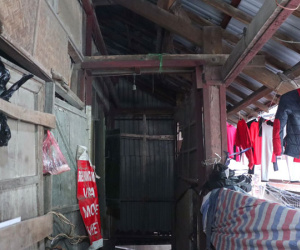 Cuộc sống trong những căn tập thể gỗ 70 tuổi 'chờ sập' ở Hà Nội