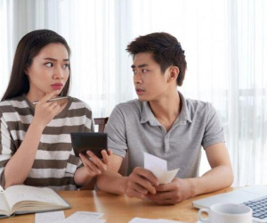 Mỗi tháng đưa vợ 10 triệu chi tiêu, sau chuyến du lịch cùng công ty tôi, cô ấy đòi ly hôn