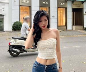 Gái xinh mặc khoe body trên đường phố Hà Nội gây bão mạng là ai?