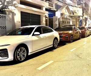 Ế khách thuê xe tự lái chơi lễ