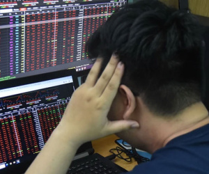 Chứng khoán vẫn còn tiềm ẩn rủi ro