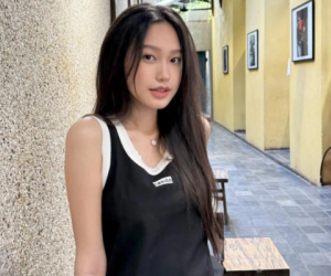 Doãn Hải My khoe nhan sắc cực đỉnh qua camera của "mẹ ngoại" U50 trẻ đẹp