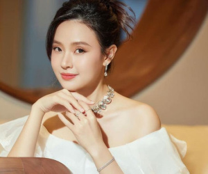 Midu giàu cỡ nào trước khi theo chồng doanh nhân về dinh: Rót vốn gần 20 tỷ thành lập công ty riêng, bán 21 lô đất chỉ trong 1 buổi tối
