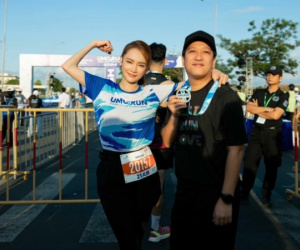 Nhã Phương tặng quà sinh nhật có 1-0-2 cho Trường Giang, nam diễn viên có hành động cưng chiều cực ngọt!