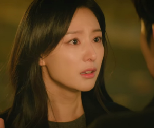 Queen of Tears bất ngờ nhận bão chê bai, biên kịch quá ham drama khiến netizen chán ngán?