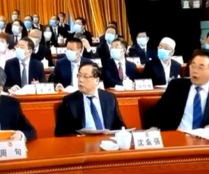 'Quan tham bị bắt giữa cuộc họp chính trị được truyền hình trực tiếp ở Trung Quốc': Sự thật có gây sốc?
