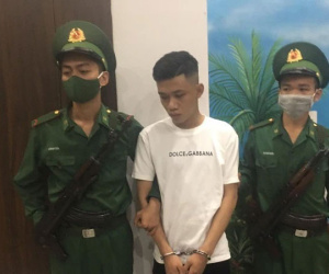 Trinh sát đột kích, phát hiện bí mật khủng khiếp của nam thanh niên thường lục thùng rác lúc nửa đêm