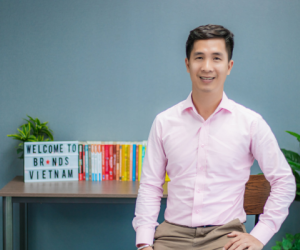Chủ nhân phát ngôn 'sau 35 tuổi phải gửi CV để xin việc là một thất bại' bất ngờ xin lỗi, tiết lộ mình từng 'đem CV đi hỏi việc' ở tuổi 40