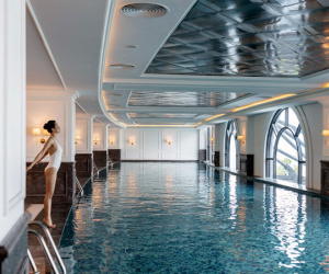 Khách đổ xô đi 'đổi gió', resort gần Hà Nội hết nhẵn phòng